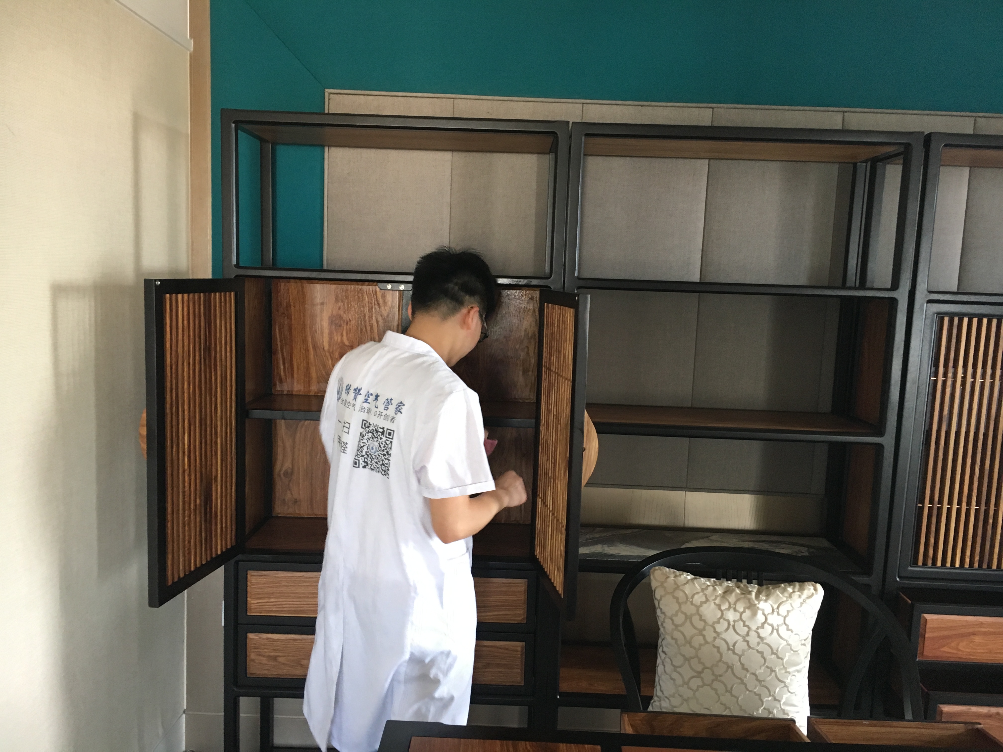 不懂得裝修后除甲醛讓書桌超標，引起孩子厭學(xué)！